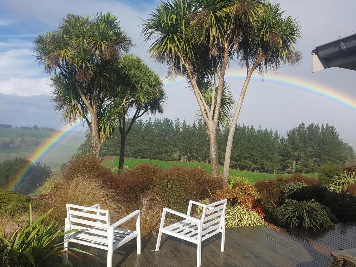 Above The River Karapiro Bed & Breakfast Exterior photo